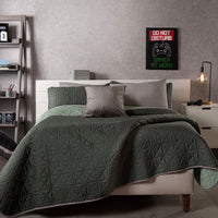 Novo Olive Reversible Lightweight Blanket - Soft Cozy Bedding with Triangular Quilt Pattern for All Season Comfort - Vianney Comforter