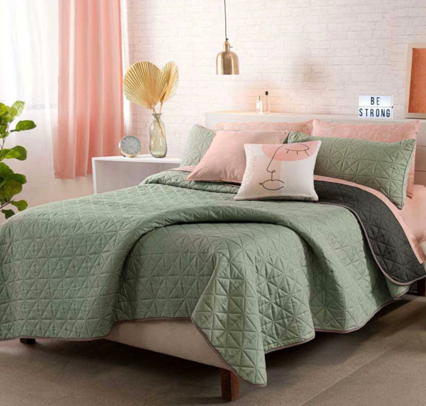 Novo Olive Reversible Lightweight Blanket - Soft Cozy Bedding with Triangular Quilt Pattern for All Season Comfort - Vianney Comforter